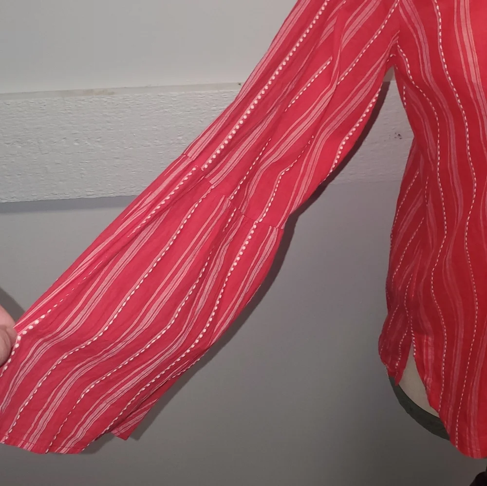 Loft Top - Picture 2 of 6